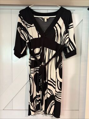 Speechless Black & White Abstract Wrap Midi Dress